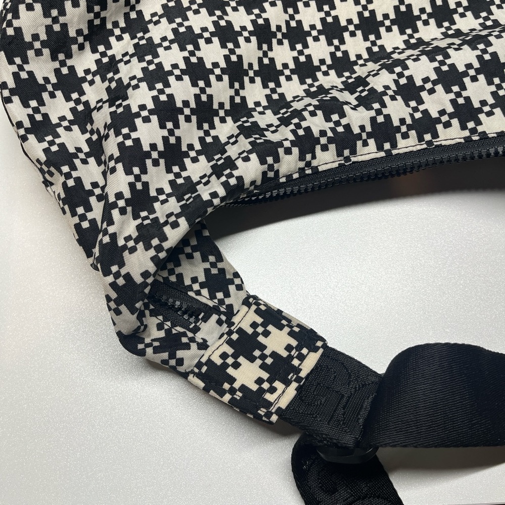 Baggu Pixel Gingham Medium Crescent - image 7